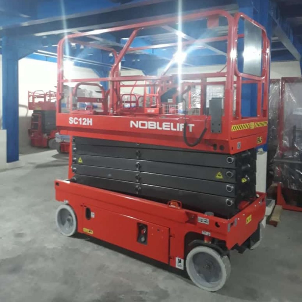 scissor lift semarang